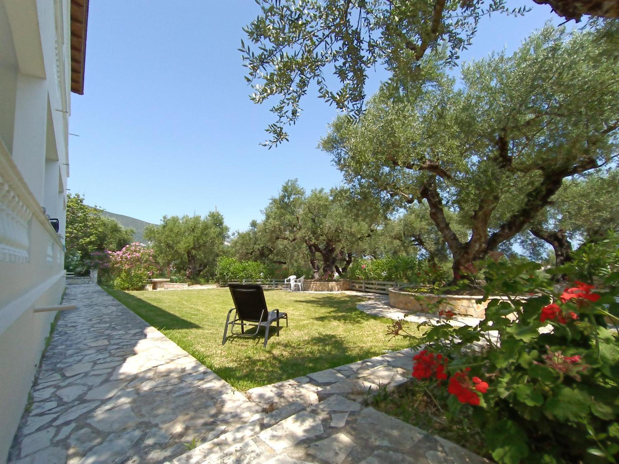 Pouliezos Koklanis Zante Apartments Alykes  Exterior foto